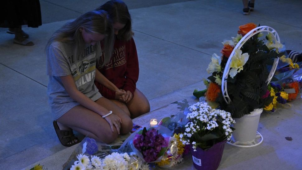 Atac aramat SUA. Colegă de clasă a criminalului, mărturii cutremurătoare: Am auzit o rafală de focuri de armă, poate 10 până la 15 împușcături. Val de reacții la nivel înalt