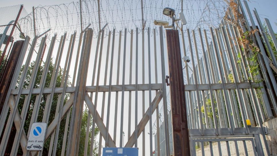 Medicii dintr-o țară UE cer armatei să păzească spitalele. Situația este fără PRECEDENT