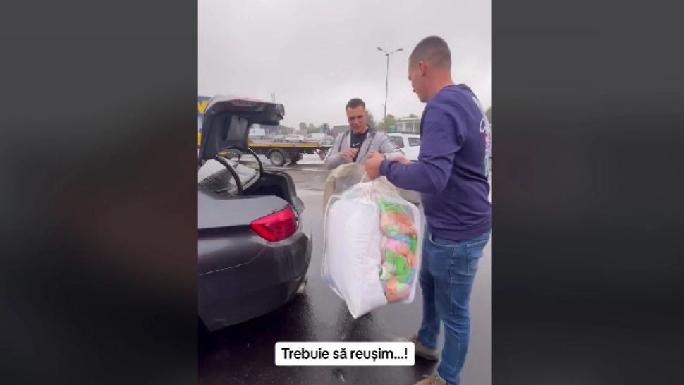TIR plin cu alimente și haine pentru sinistrați. Oamenii au nevoie de ajutor - VIDEO