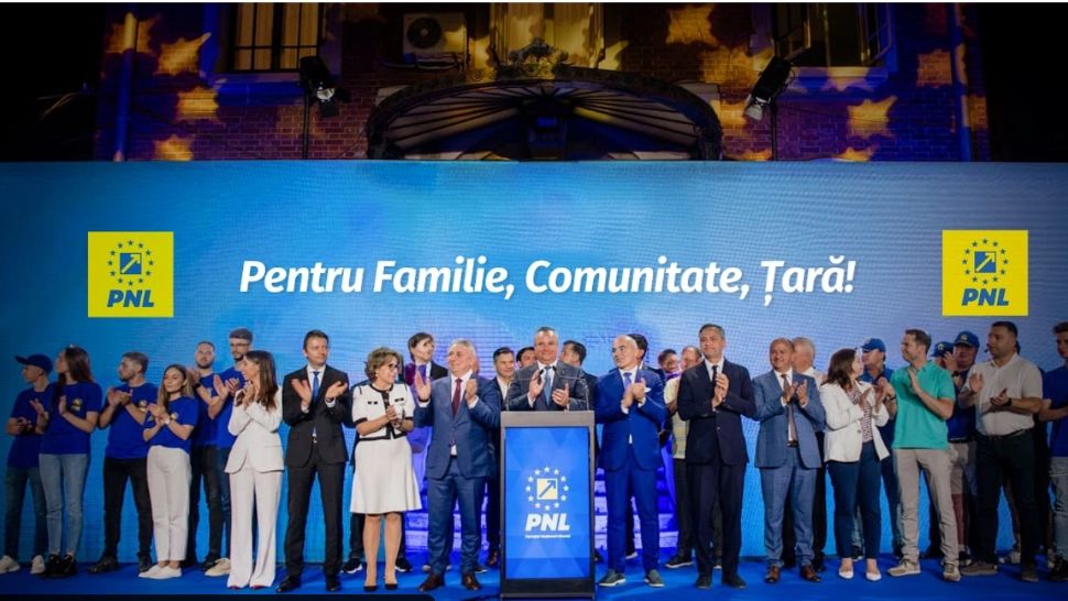 „România prosperă și sigură”. Nicolae Ciucă își lansează programul prezidențial: Vedem ascensiunea populismului și extremismului în Europa. Valorile democratice sunt amenințate. În România, această amenințare are un nume, coaliția toxică dintre PSD și AUR