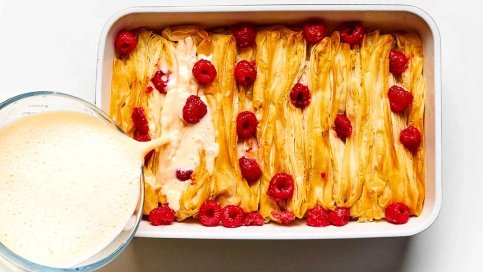 Desertul cu gust dumnezeisesc inspirat din gastronomia tradițională grecească după care românii se topesc: cum se prepară delicioasa Patsavouropita 