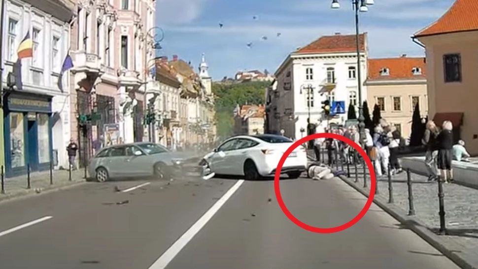 Pieton căzut în fața unei mașini. Scenă terifiantă în centrul Brașovului - VIDEO