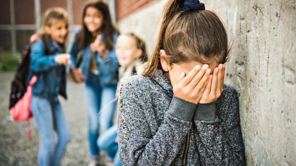 Românii dintr-un orășel din Spania, ținta atacurilor rasiste. Localnicii au organizat chiar o manifestație împotriva lor 