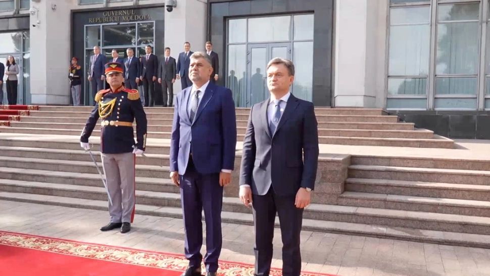 Marcel Ciolacu, vizită oficială în Republica Moldova. Premierul, primit de omologul său, Dorin Recean - VIDEO