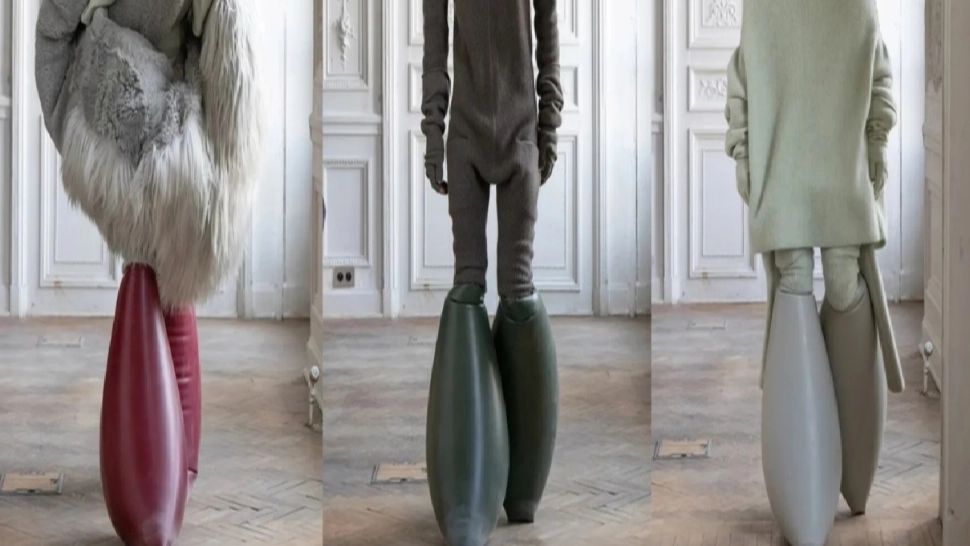 Cizmele gonflabile de lux, noua fiță care a împărțit internetul în două. „Dacă mă plătește cu 4.000 de euro încalț cizmele până la WC în fundul curții”