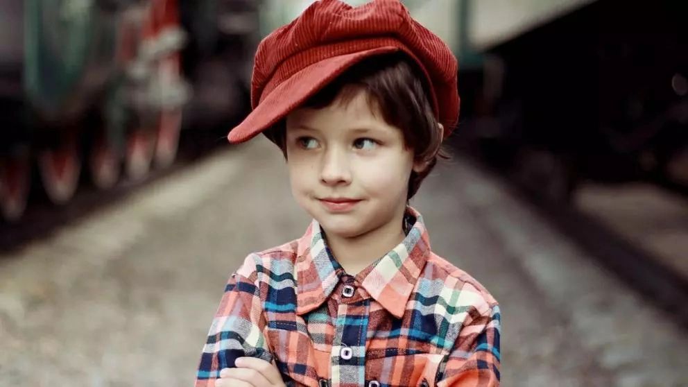 Aceste nume de copii sunt interzise în România. Legea le taie avântul părinților cu idei prea extravagante