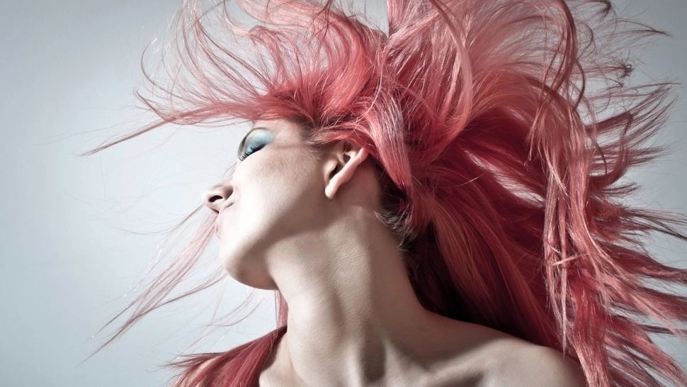 Alertă InfoCons: produse cosmetice din magazine, risc major pentru sănătate. LISTA mărcilor neconforme