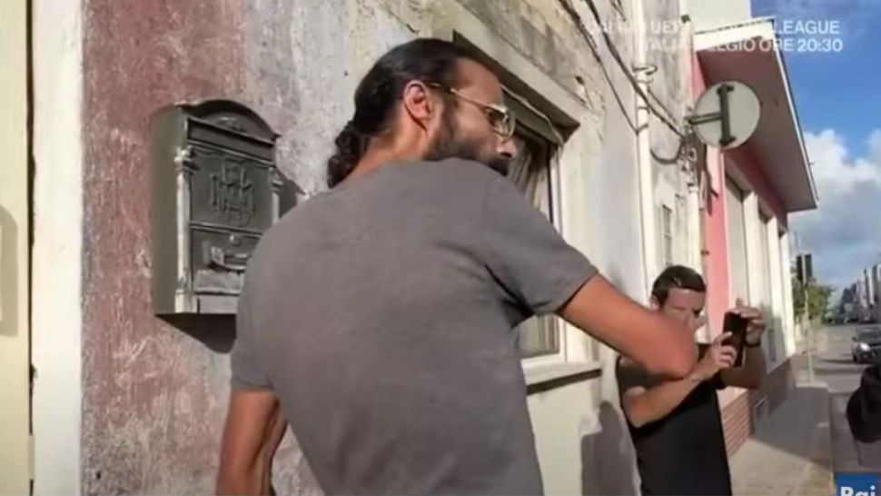 Gigolo Guru care se credea fratele lui Iisus, arestat în Italia. O femeie s-a dezbrăcat pe stradă la comanda lui