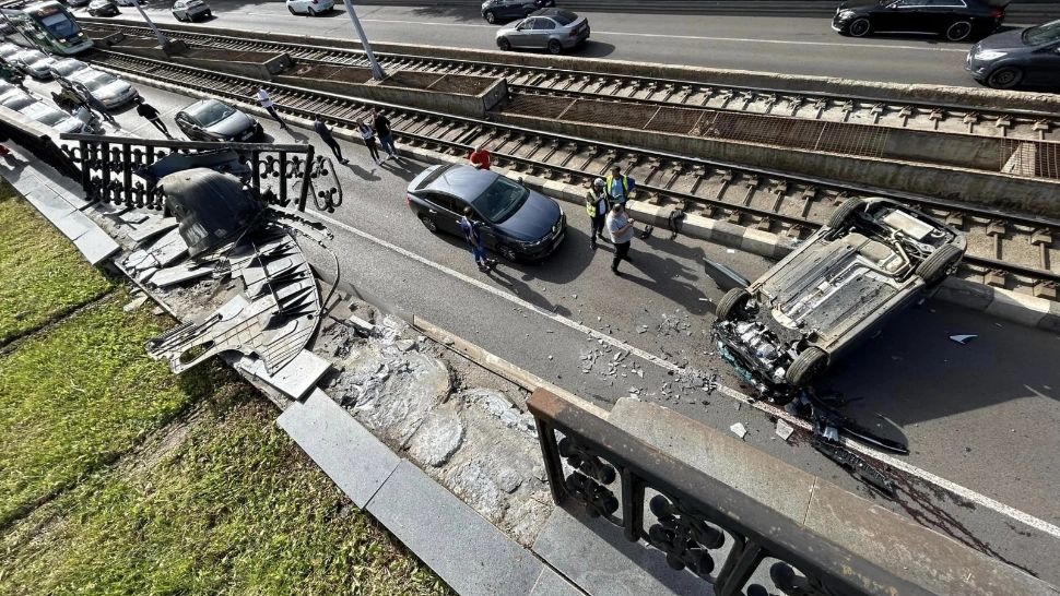 Cum a avut loc ciudatul accident din Pasajul Lujerului: „A încurcat frâna cu accelerația” VIDEO