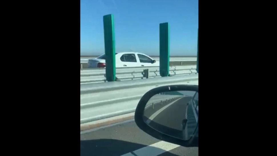 Mașină pe CONTRASENS, pe drumul expres Craiova - Pitești. Manevra șoferului înconștient putea provoca o tragedie