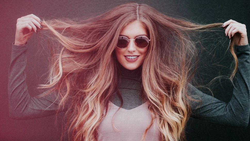 Ce trebuie să știi dacă ai probleme cu căderea părului. Soluții care împiedică pierderea podoabei capilare