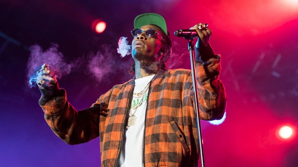 Ce cantitate de DROGURI avea asupra sa Wiz Khalifa la "Beach, Please": detaliul cale l-a dat de gol. Rapperul american a fost trimis în judecată 