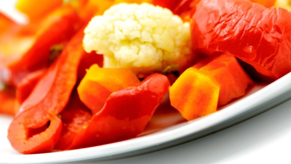 Cele mai bune murături asortate pentru iarnă. Cum obții saramura perfectă: secretul știut doar de bunicii noștri