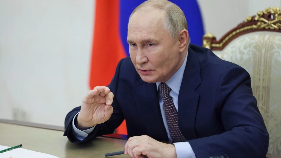 Putin șochează din nou. Kremlinul i-a scos pe talibani de pe lista organizațiilor interzise și îi vrea aliați în combaterea terorismului 