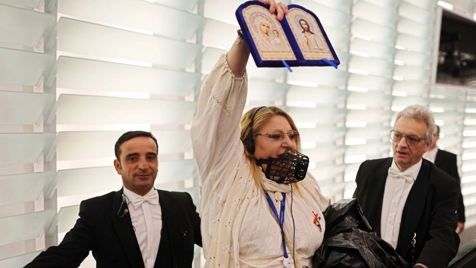 Diana Șoșoacă, penalizată de Parlamentul European. Are interzis la ședințe și pierde indemnizația