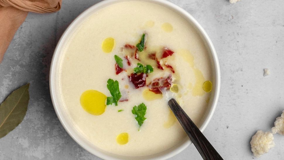 Ai pus prea multă sare in supă? Un truc simplu o va salva în câteva secunde. Nu e vorba de cartof!