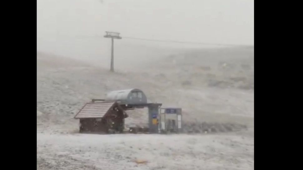 VREME EXTREMĂ în Europa! Ninsori de amploare în Grecia, ploi și inundații în Portugalia, Spania și Croația: prăpădul ar putea ajunge și în România - VIDEO