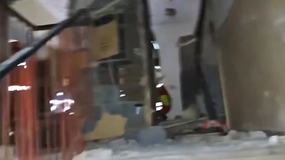 EXPLOZIE devastatoare în apartamentul unui fost procuror din Brăila. 49 de locatari, evacuați de urgență, în miez de noapte