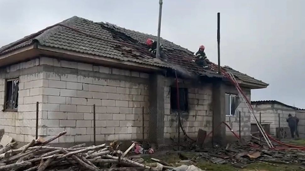 Incendiu devastator într-o comună din Călărași. Un bebeluș a MURIT: sora sa în vârstă de 2 ani s-a salvat în ultima clipă 