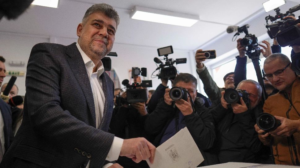 Ciolacu spune că în noile cărţi de identitate sexul persoanei nu poate fi decât "feminin" sau "masculin". Guvernul nu va permite strecurarea perfidă a unor elemente woke!