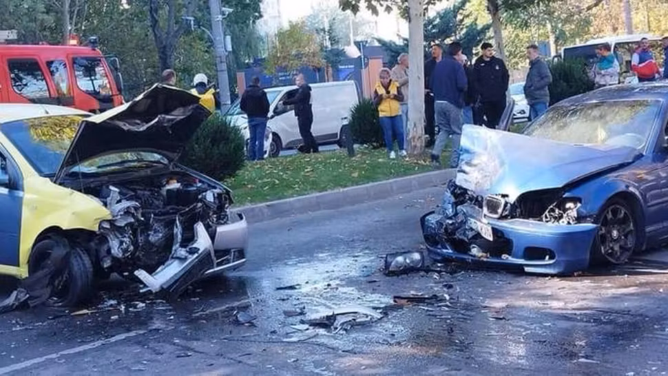 Tânărul de 19 ani fără permis și recidivist, care a provocat un accident în București, a fost reținut după aproape 2 săptămâni de la incident