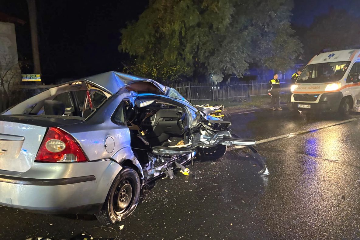 Șoferul autoturismului implicat în accidentul de pe DN6 a decedat. Alte 6 femei rănite aflate în microbuz au fost transportate la spital