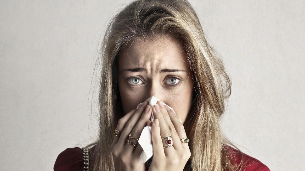 Ce trebuie să faci când simți ca te ia răceala, pentru a stopa evoluția bolii