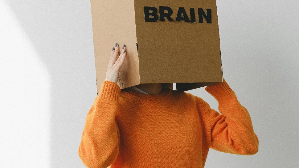 Cum îți poți proteja creierul de demență. Sfaturile unui neurolog