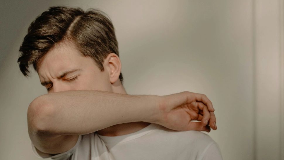 Ce trebuie să faci dacă te îneci cu mâncare. Gestul care îți poate salva viața