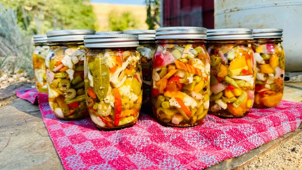 Cum să previi formarea florii din borcanele cu zarzavat peste iarnă. Trucurile de care puține gospodine știu
