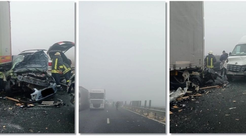 CARAMBOL cu șapte vehicule pe A1, aproape de Nădlac: cel puțin două victime. În urma impactului extrem de violent, mașinile s-au făcut ghem!