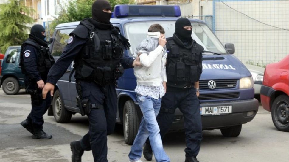 Legea 'fugarilor' a fost promulgată. Cum vor fi pedepsiți cei care fug de răspunderea penală