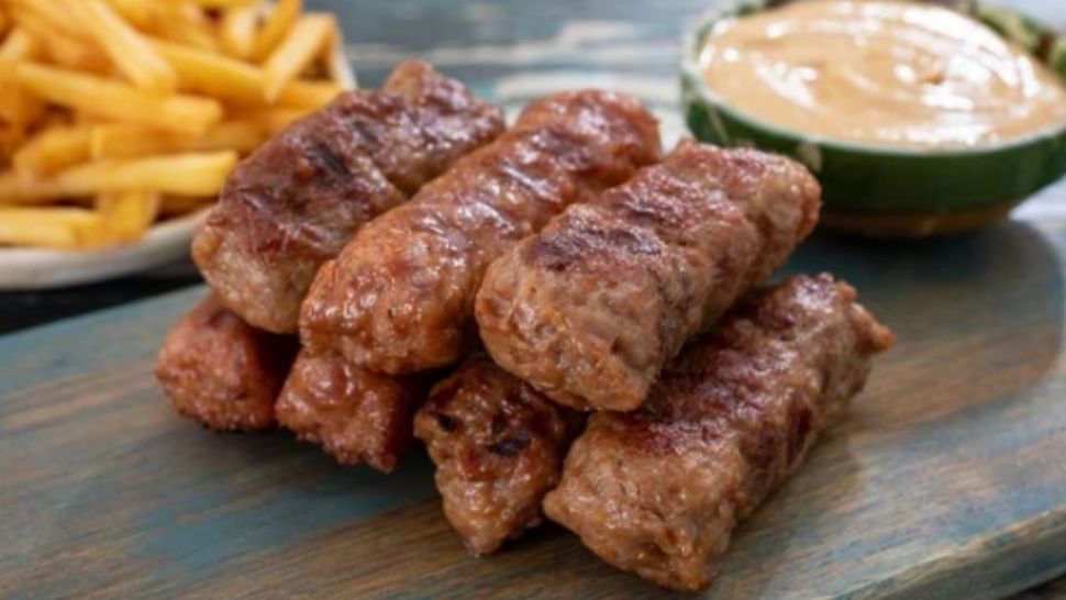 Cum să prepari cei mai gustoși mici. Rețetă tradițională românească