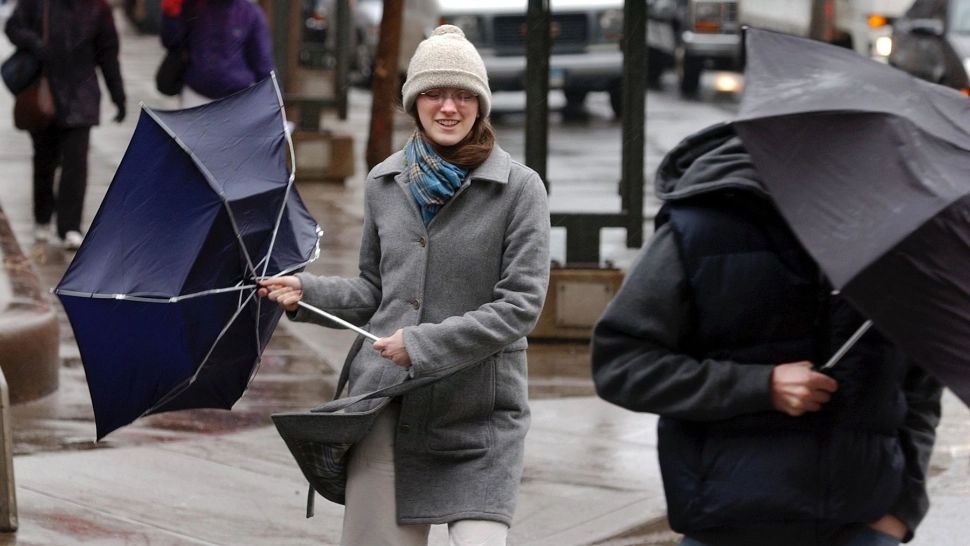 Vremea 21 noiembrie. Temperaturi scăzute, ploaie și vânt în toată țara. Maximele zilei nu depășesc 11 grade