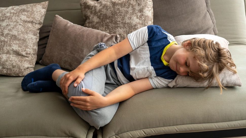 Alertă la Iași! 20 de elevi s-au INTOXICAT după ce au mâncat sendvișurile și dulciurile primite prin programul „Masa Sănătoasă”