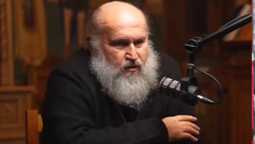 Stareț celebru, despre încercările prin care trece România: "Nu mai există libertate. E neomarxism". Ce spune despre judecătorii CCR
