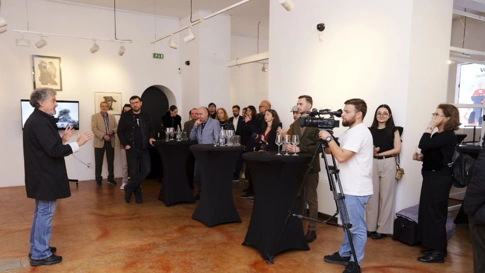 Colecția de Spumante Millesime Cotnari, lansate la Artmark cu etichete semnate de cinci artiști români