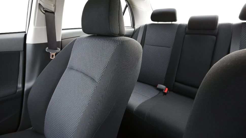 Legislație rutieră 2024. Ai voie să adaugi scaune la mașină sau ești obligat să ajungi cu ea la omologare