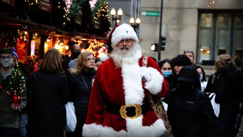 Moș Crăciun vine în toată lumea. Diversitatea fascinantă a obiceiurilor și legendelor: unde vine Baba Cloanța în loc de Moș Crăciun, unde este țara cu 13 moși și unde se ține „Parada ridichiilor luminate”