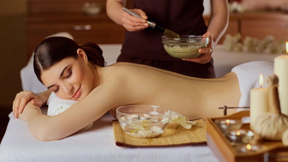 Cum ajută împachetările cu nămol în tratarea afecțiunilor reumatice. Beneficiile au fost recunoscute încă din Egiptul Antic.