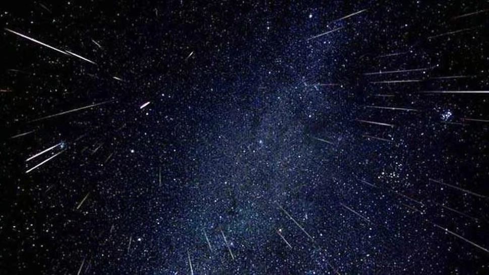 Cea mai impresionantă ploaie de stele a anului, vizibilă pe cer în weekend, cu ochiul liber