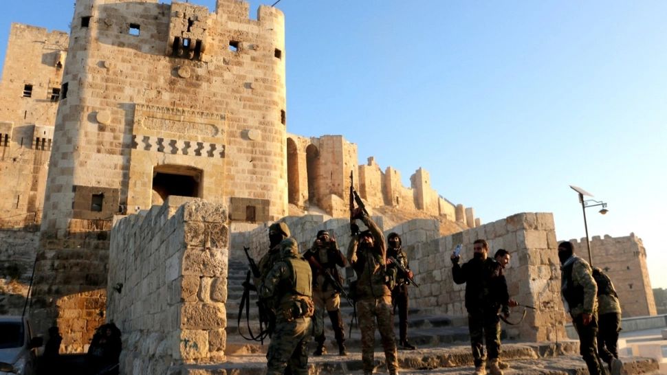 Rusia începe retragerea echipamentelor miltiare din Siria: un avion cargo rusesc a plecat spre Libia