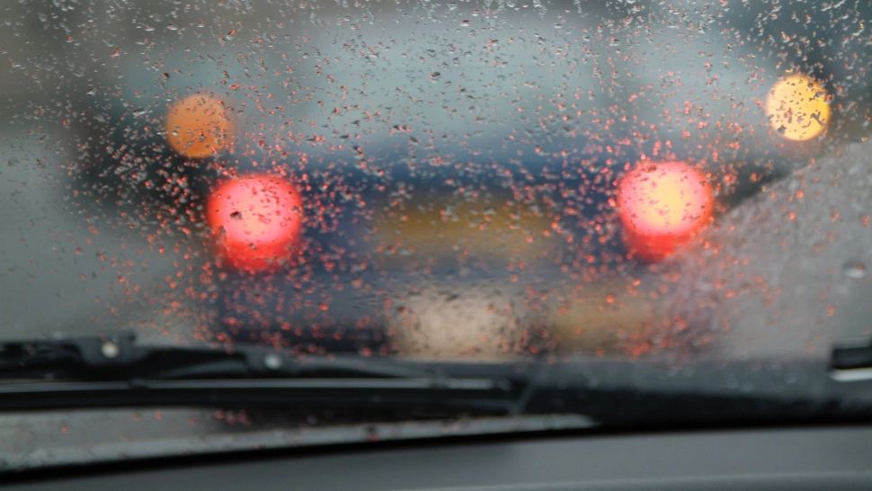 Vremea 8 decembrie. Val de precipitații asupra României. Temperaturile rămân în continuare scăzute: unde va fi cel mai frig astăzi