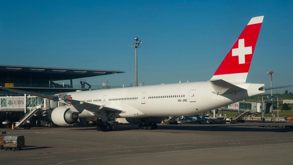 A murit un însoțitor de bord de pe cursa București - Zurich la câteva zile după aterizarea de urgență din cauza fumului