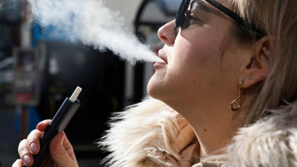 INSP: Țigările electronice și produsele din tutun încălzit sunt la fel de toxice ca țigările clasice