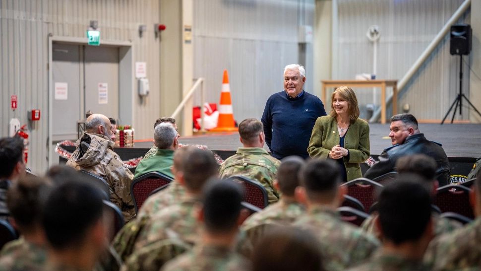 Baza aeriană de la Mihail Kogălniceanu, vizitată de ministrul Apărării și ambasadorul SUA în România