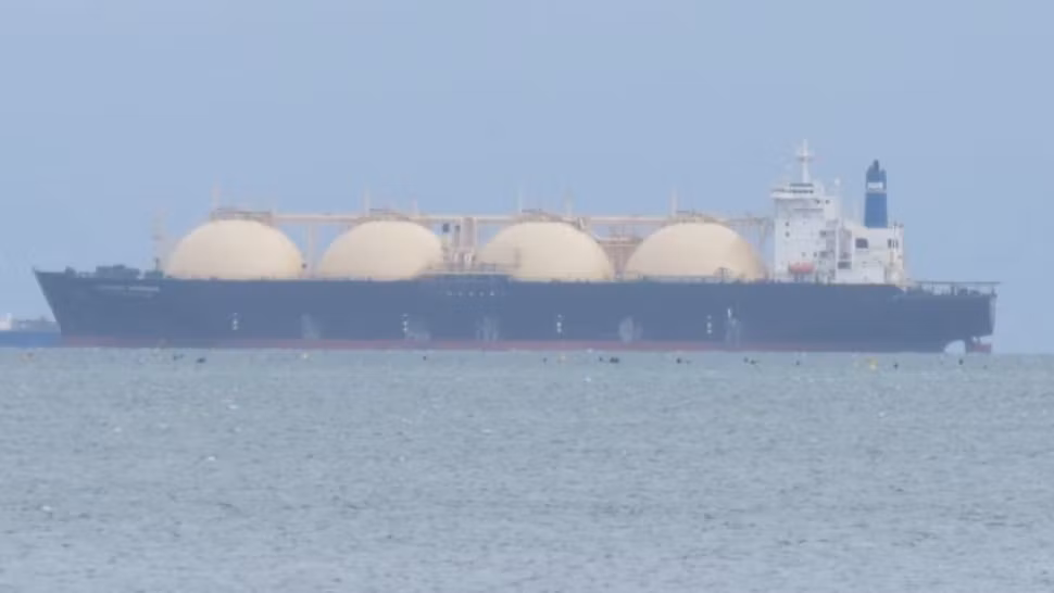 SURSE: Navă din „flota fantomă” a Rusiei, observată dând tâcoale conductei de gaze din Marea Baltică. Incident straniu