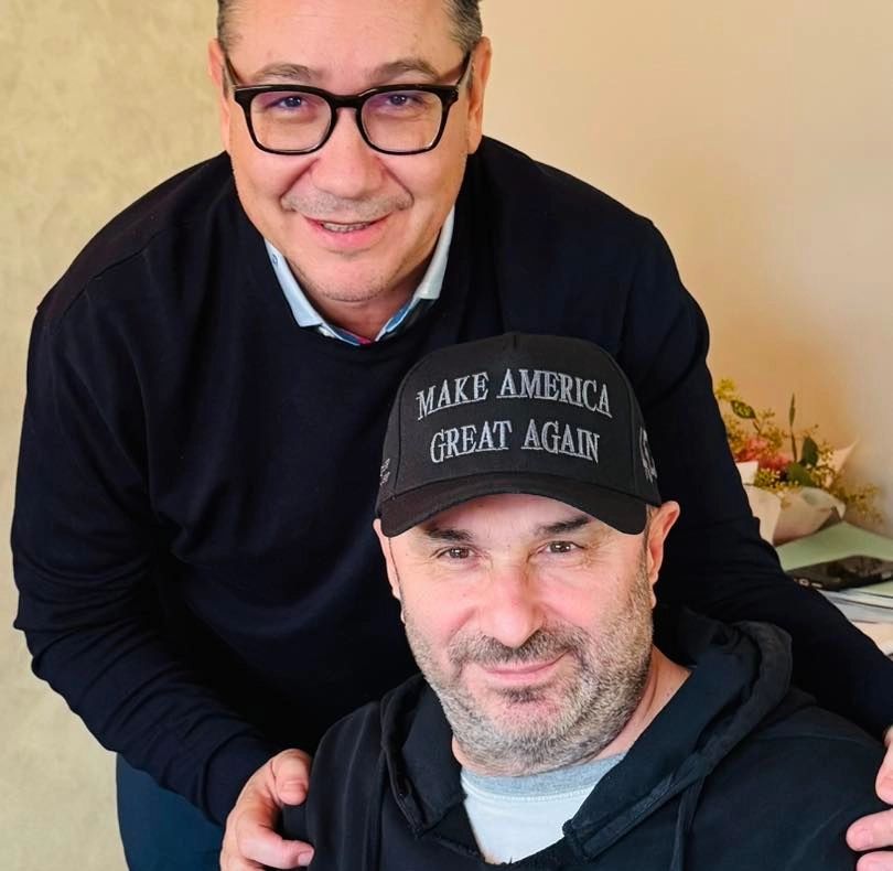 Ponta plusează: Vreau ca românii să poarte șepci anti-Soros 