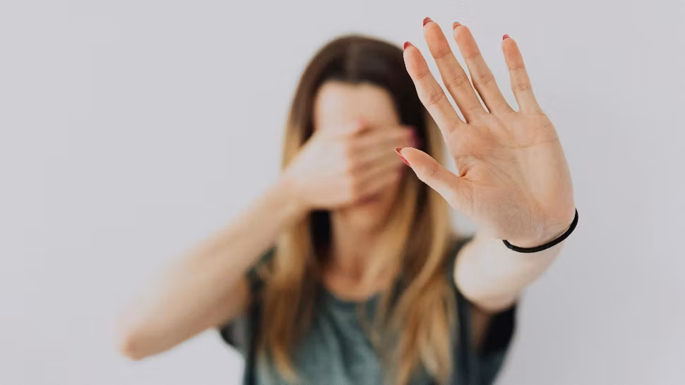 Tipuri de oameni toxici pe care trebuie să-i eviți. De cine trebuie să te ferești și de ce