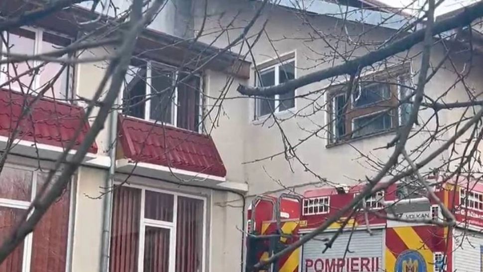 Panică într-un complex pentru copii cu dizabilități din Pitești. Peste o sută de persoane, din care 38 de minori, evacuate de urgență - VIDEO